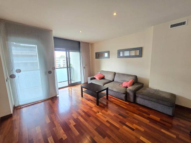 Piso en alquiler en Centre, Cornellà De Llobregat