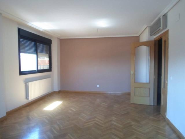 Piso en alquiler en Fuenlabrada, Europa