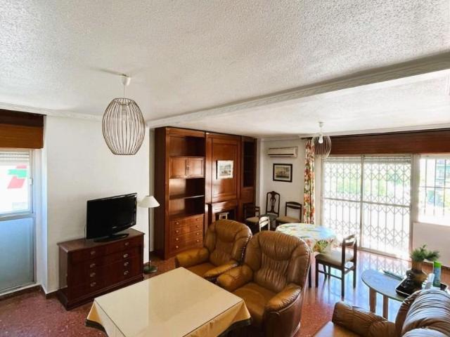 Piso en alquiler en Joaquina Eguaras, Granada