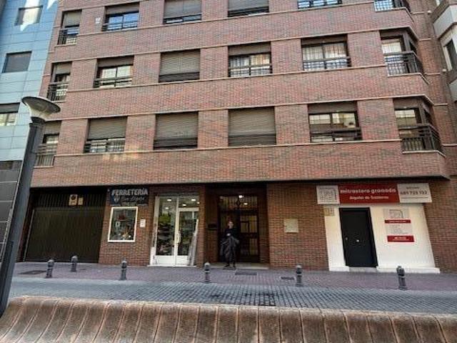 Piso en alquiler en Granada