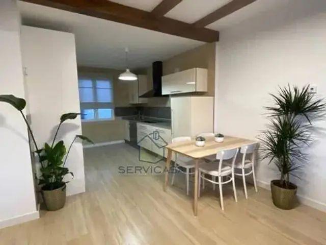 Apartamento en alquiler en Distrito 4, Albacete