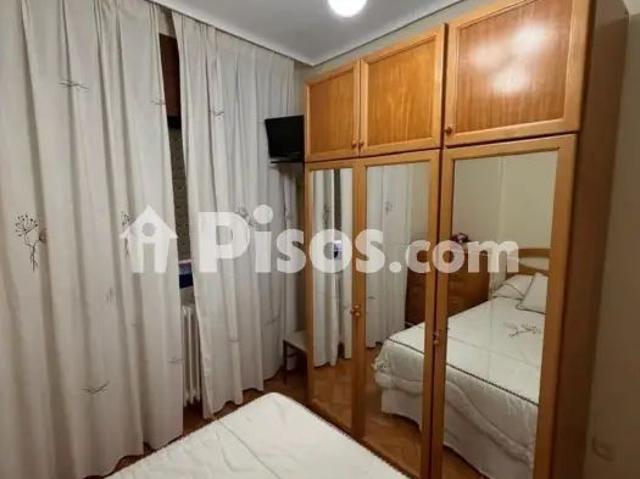 Apartamento en alquiler en Distrito 4, Albacete