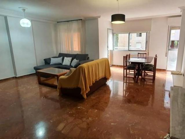 Piso en alquiler en Peñamefecit, Jaén