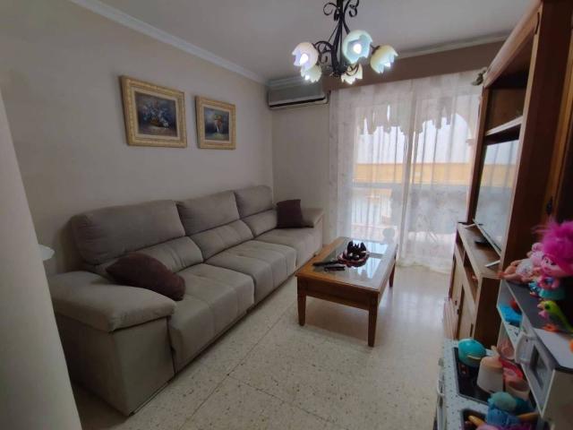 Piso en alquiler en La Línea De La Concepción