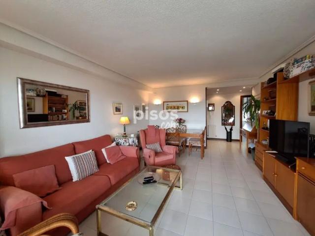 Apartamento en alquiler en Laredo