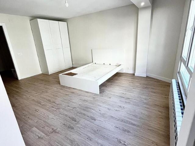 Piso en alquiler en San Lorenzo - La Palomera - San Mamés, León