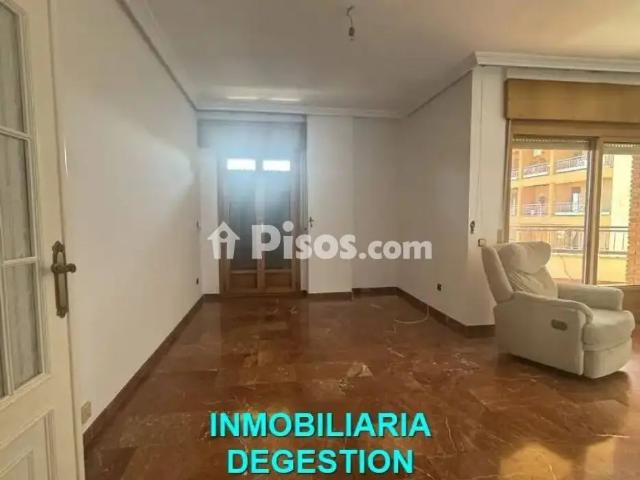 Apartamento en alquiler en San Ildefonso, Jaén