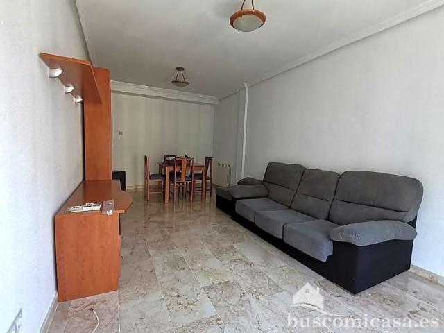 Piso en alquiler en Linares