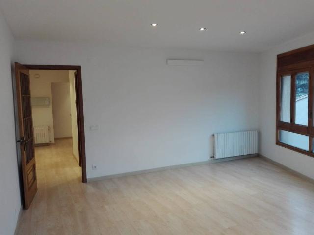 Piso en alquiler en Llagostera, Cantallops