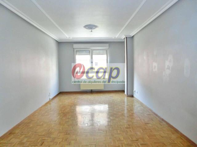 Apartamento en alquiler en El Llano, Gijón