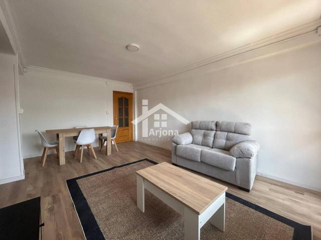 Piso en alquiler en Lucena, Córdoba