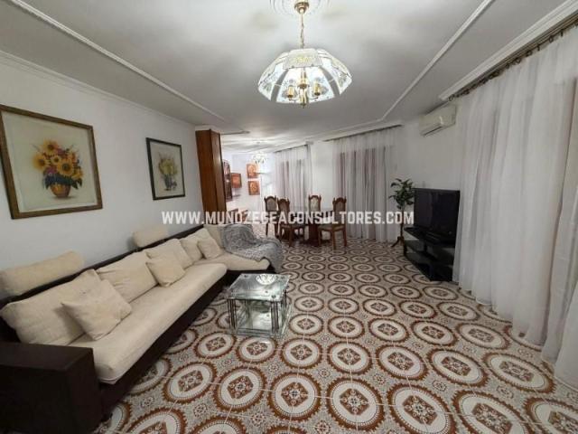 Piso en alquiler en Lucena, Córdoba