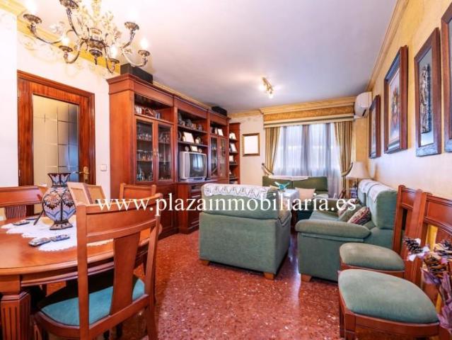 Piso en alquiler en Lucena, Córdoba