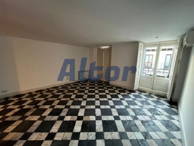 Apartamento en alquiler en Sol, Madrid