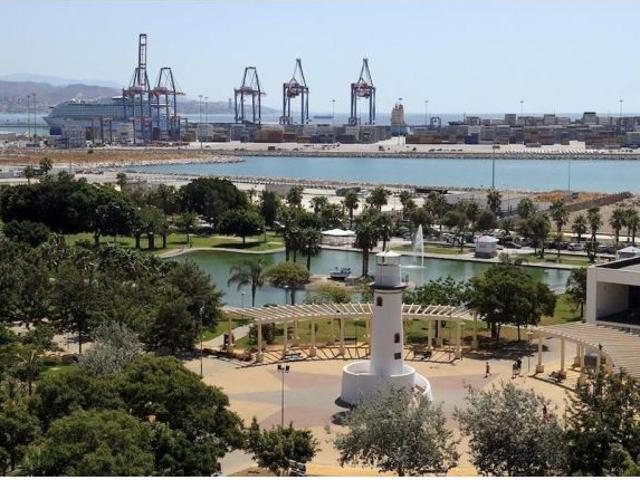 Piso en alquiler en Málaga Del Fresno, España