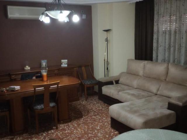 Piso en alquiler en Martos, Andalucía