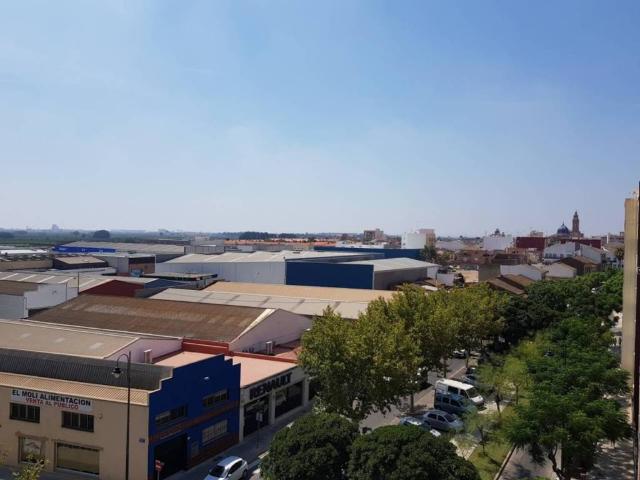 Local Comercial en alquiler en l'Horta Nord, Valencia