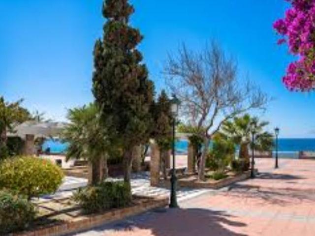 Piso en alquiler en Nerja
