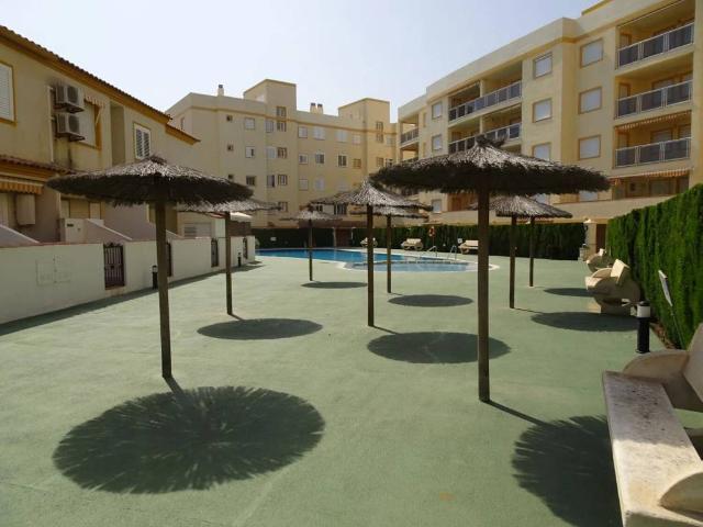 Piso en alquiler en Oliva