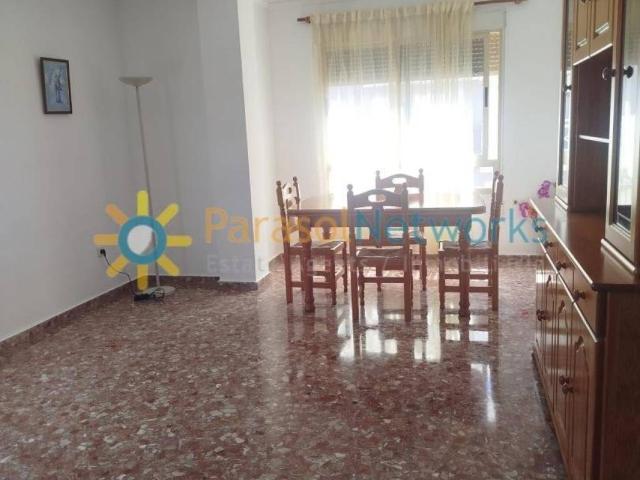 Piso en alquiler en Oliva