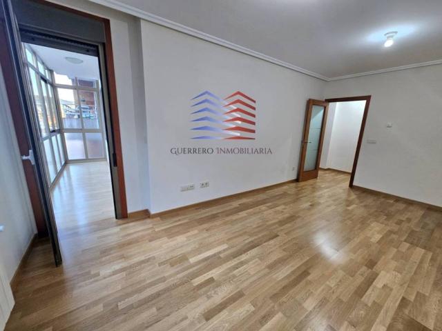 Piso en alquiler en Ourense, Galicia