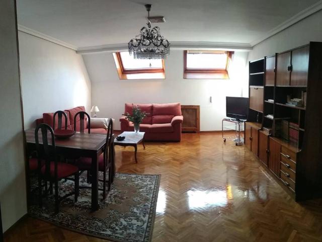 Piso en alquiler en Centro y casco histórico, Oviedo