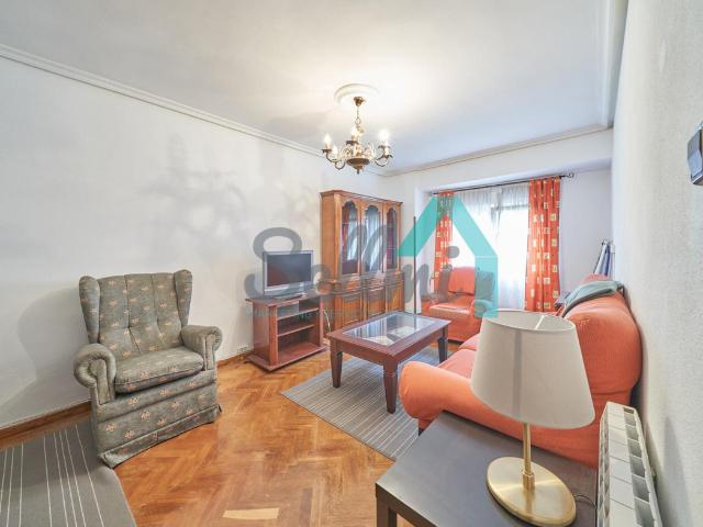 Apartamento en alquiler en Centro, Oviedo