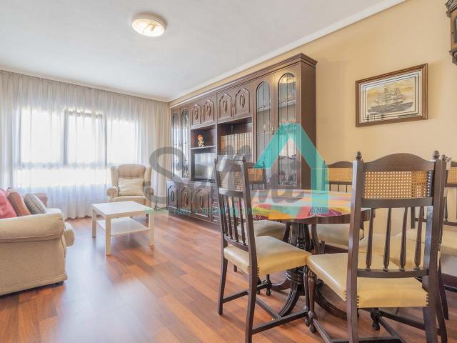 Apartamento en alquiler en Centro y casco histórico, Oviedo