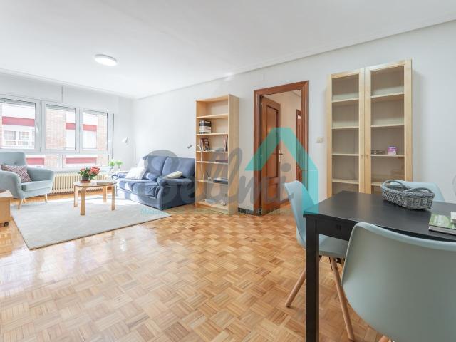 Apartamento en alquiler en Oviedo, Asturias