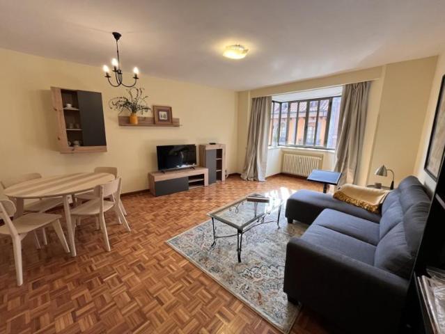 Piso en alquiler en Oviedo, Asturias