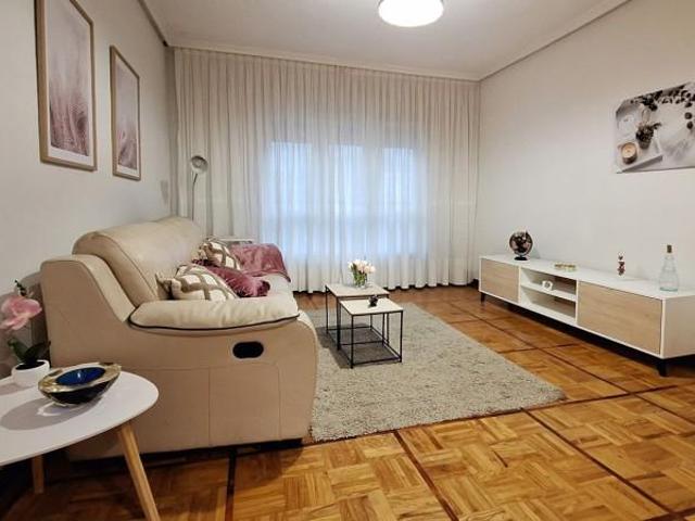 Piso en alquiler en Oviedo, Asturias