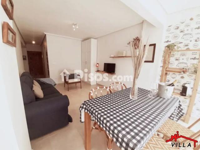 Apartamento en alquiler en Laredo