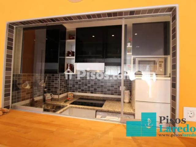 Apartamento en alquiler en Laredo
