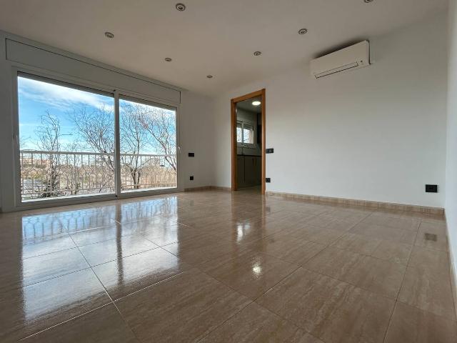 Piso en alquiler en Pineda De Mar, Barcelona