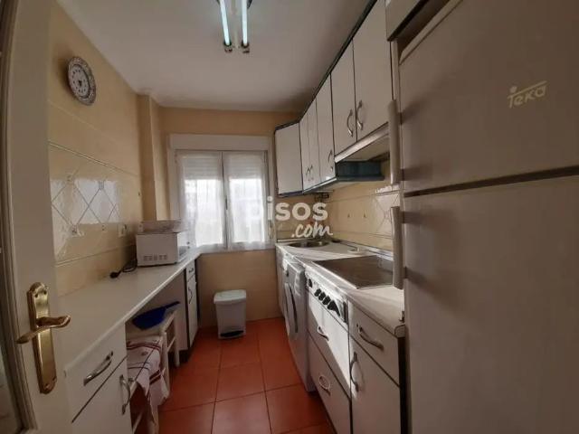 Apartamento en alquiler en Laredo