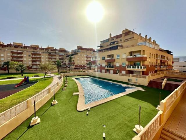 Piso en alquiler en Roquetas De Mar