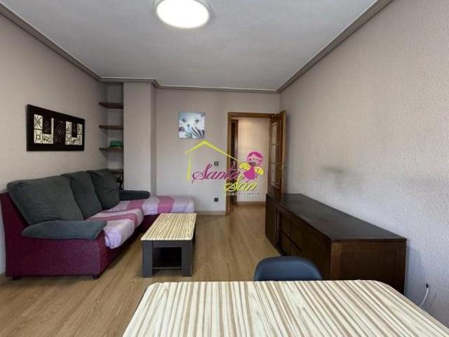 Piso en alquiler en Salesas, Salamanca