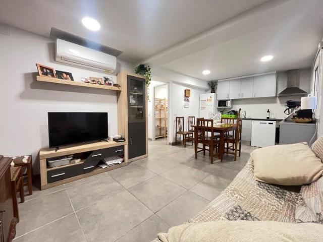 Piso en alquiler en Sant Martí De Tous, Barcelona