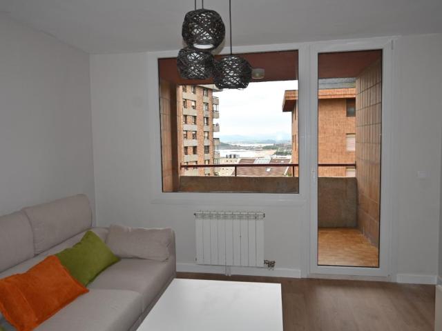 Piso en alquiler en Cueto, Santander