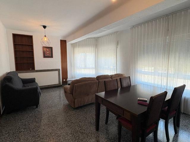 Piso en alquiler en Sarrià De Ter, Girona