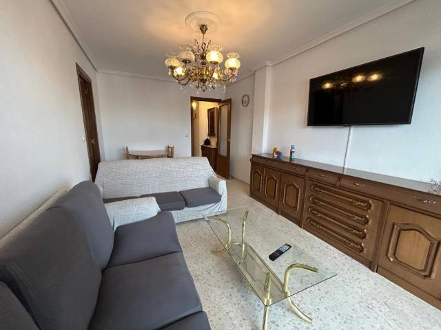 Piso en alquiler en Sevilla, Hermandades-La Carrasca