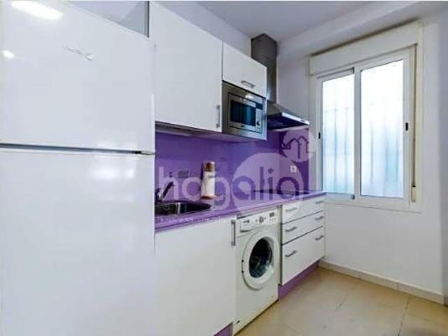 Piso en alquiler en Los Remedios, Sevilla