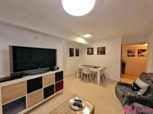 Piso en alquiler en Cerro-Amate, Sevilla