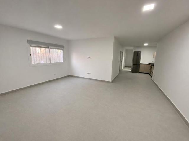 Piso en alquiler en Cerro-Amate, Sevilla