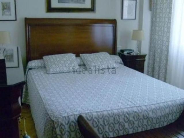 Piso en alquiler en Los Remedios, Sevilla