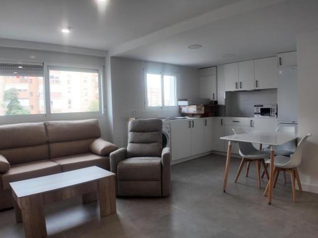 Piso en alquiler en San Pablo A y B, Sevilla