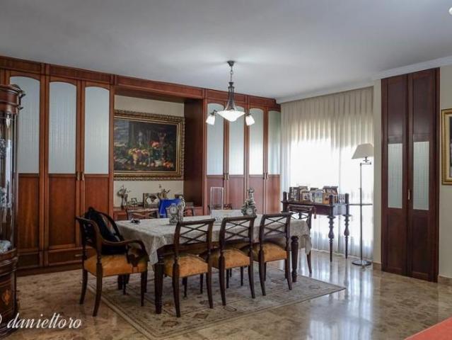 Piso en alquiler en Nervión, Sevilla