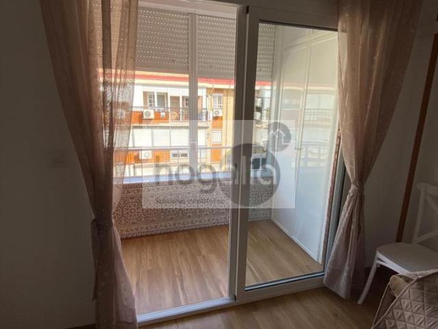 Piso en alquiler en Sevilla, El Cerezo