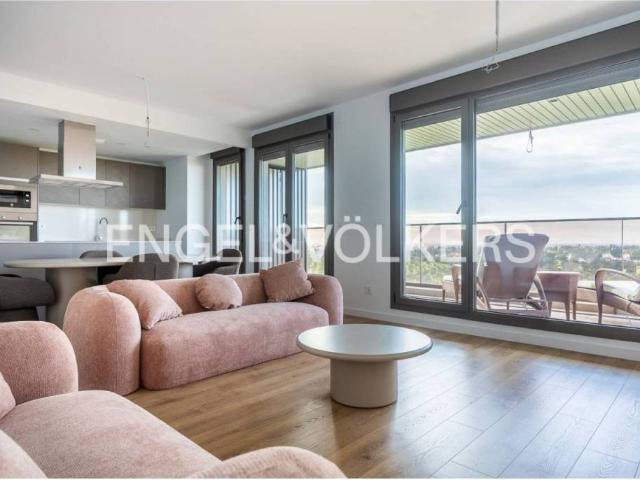 Piso en alquiler en Tomares, Andalucía