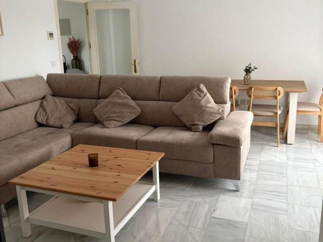 Piso en alquiler en Tomares